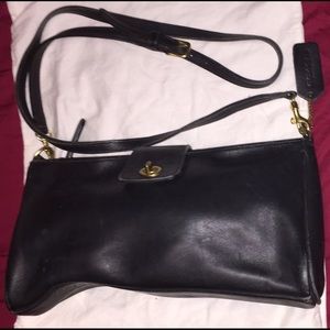 Excellent condition leather Coach shoulder bag